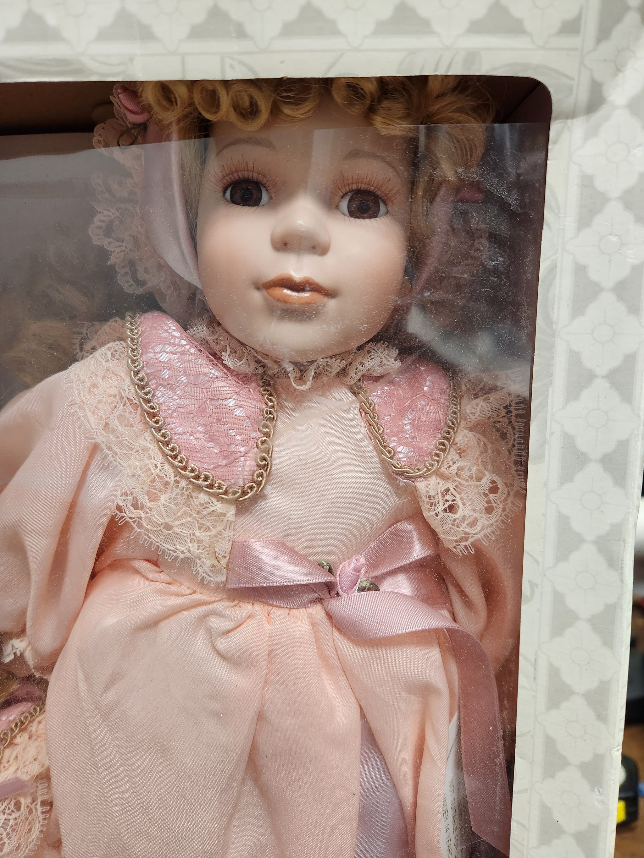 Leonardo Collection Porcelain Dolls #LP1341