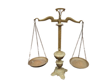 Load image into Gallery viewer, Vintage Brass Balance Scale
