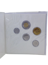 Load image into Gallery viewer, Royal Canadian Mint Born in 2023 Coin Set with Special Loonie

