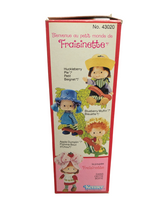 Load image into Gallery viewer, Welcome to the World of Strawberry Shortcake: Strawberry Shortcake doll No. 43020 (open box, 1980)
