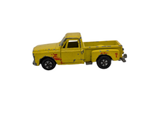 Load image into Gallery viewer, ERTL Chevy Stepside Pickup
